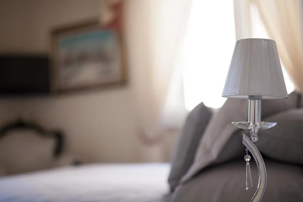 Kometa Suites & Apartments Флоренция