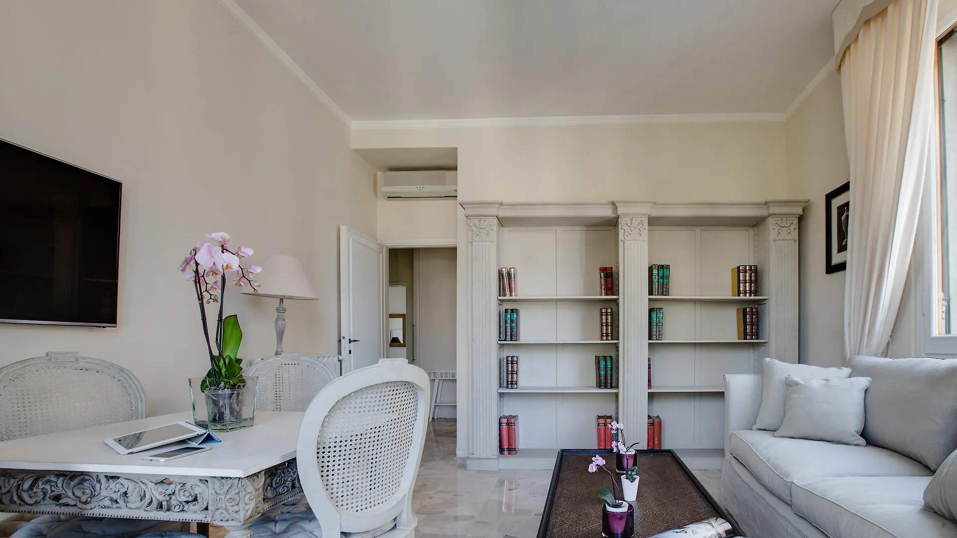 Kometa Suites & Apartments Флоренция Италия