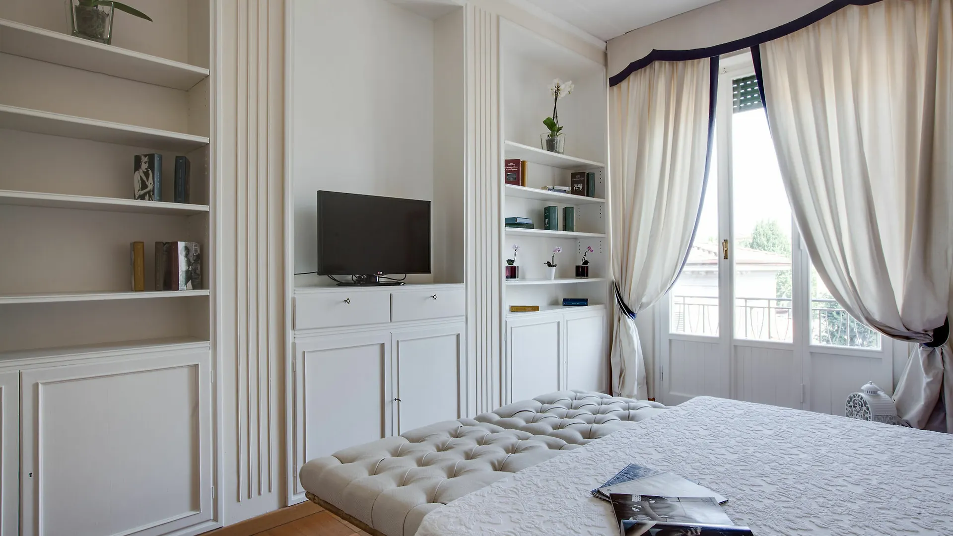 Kometa Suites & Apartments Флоренция